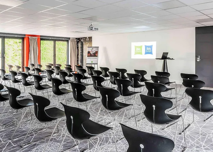 Ibis Budget Cognac Hotel 2*